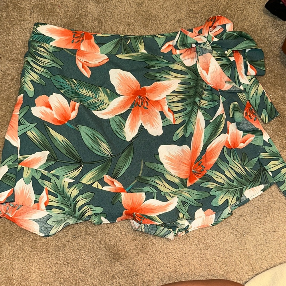Lulu’s Tropical skort